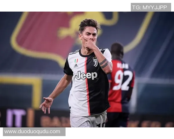 迪巴拉足球传奇风采壁纸展现独特魅力与球场荣耀